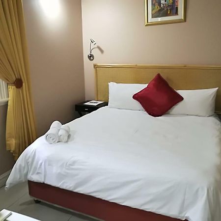 Durban Manor Hotel And Conference Centre Buitenkant foto