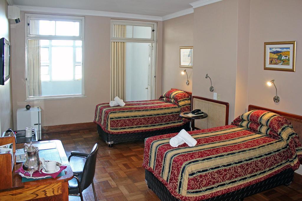 Durban Manor Hotel And Conference Centre Buitenkant foto