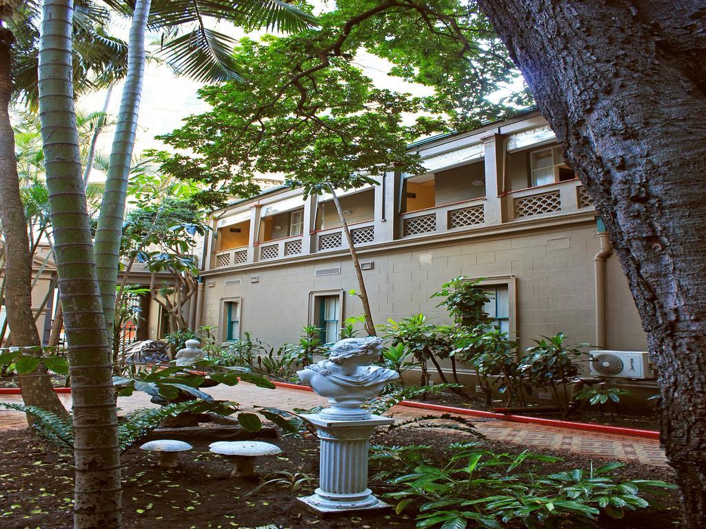 Durban Manor Hotel And Conference Centre Buitenkant foto