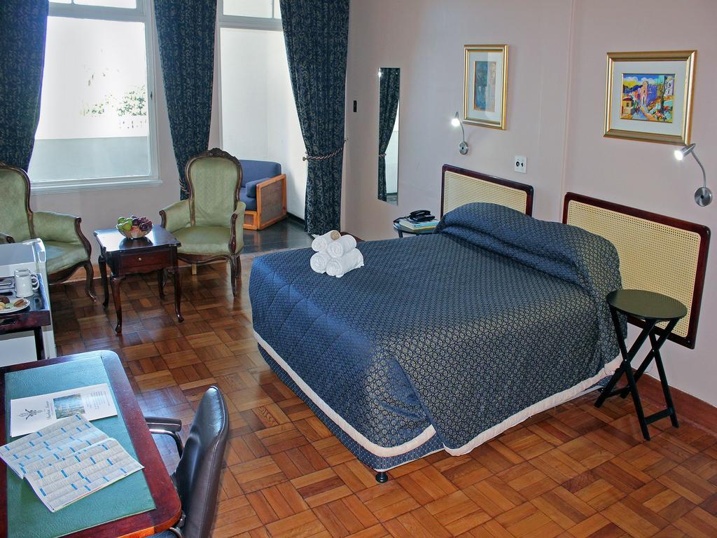 Durban Manor Hotel And Conference Centre Buitenkant foto