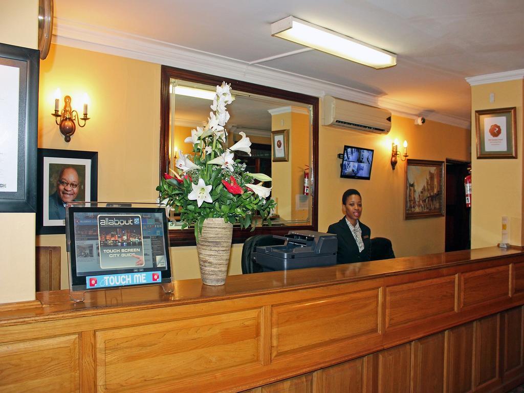 Durban Manor Hotel And Conference Centre Buitenkant foto