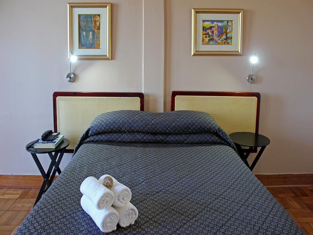 Durban Manor Hotel And Conference Centre Buitenkant foto