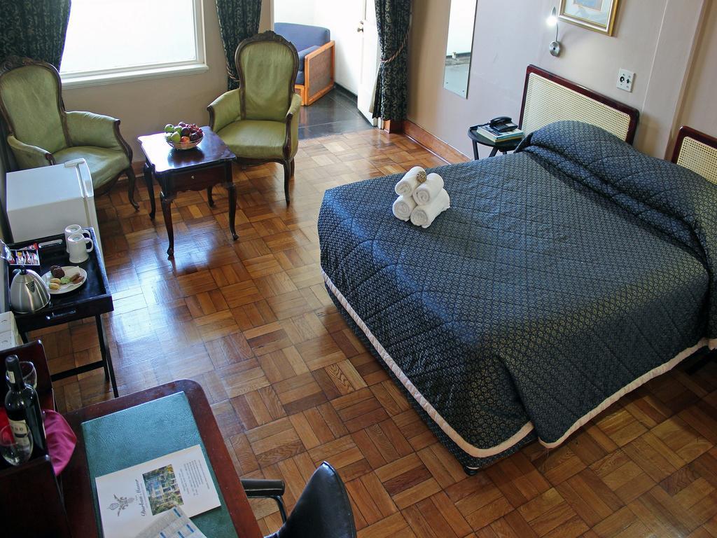 Durban Manor Hotel And Conference Centre Buitenkant foto
