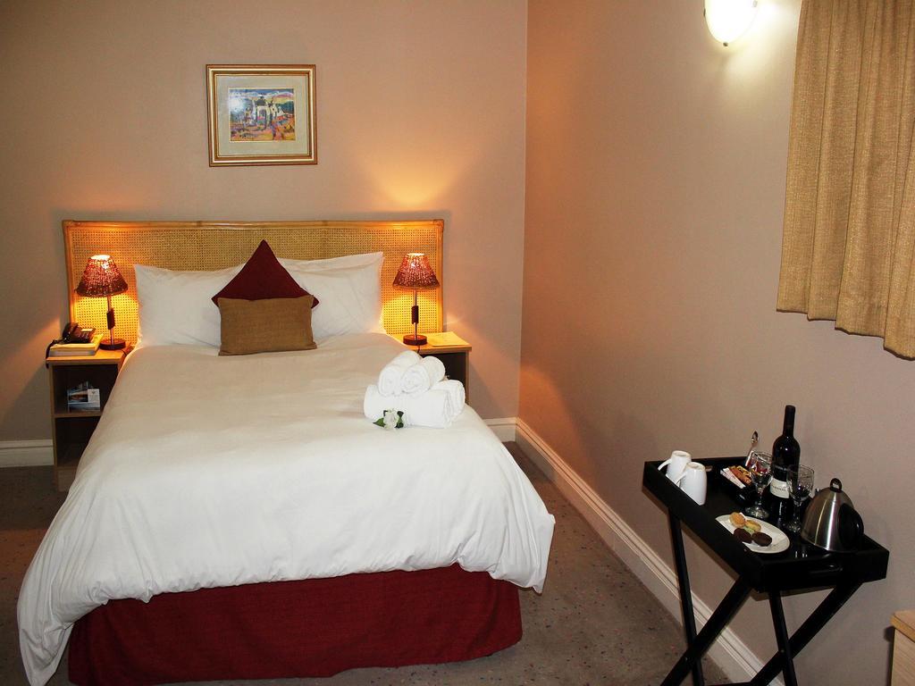 Durban Manor Hotel And Conference Centre Buitenkant foto