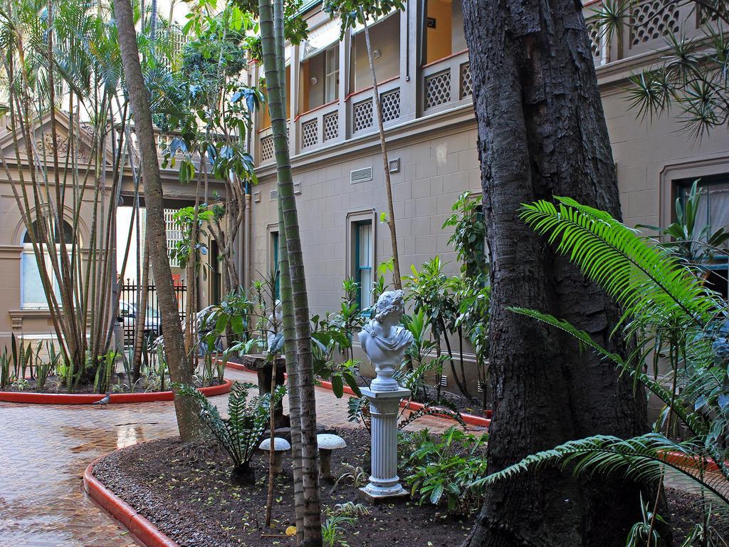 Durban Manor Hotel And Conference Centre Buitenkant foto