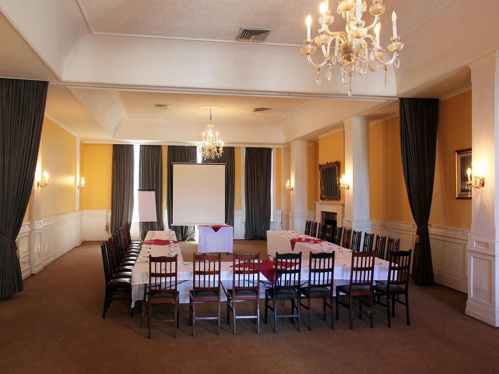 Durban Manor Hotel And Conference Centre Buitenkant foto