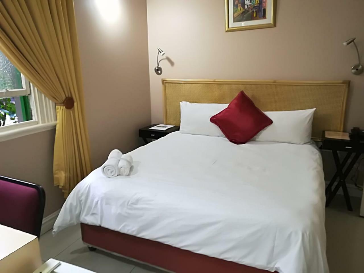 Durban Manor Hotel And Conference Centre Buitenkant foto